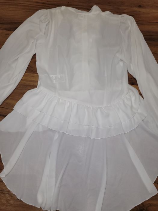 Бяла риза Lucy с удължен гръб