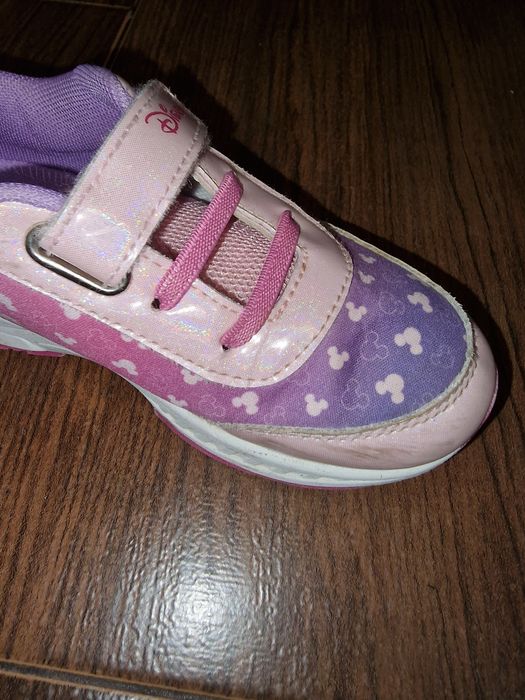 Vand pantofi sport CCC Disney masura 29 cu led