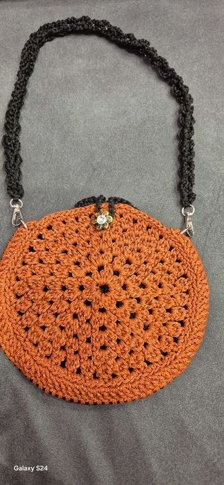 Ръчна изработка Чанти плетени на една кука