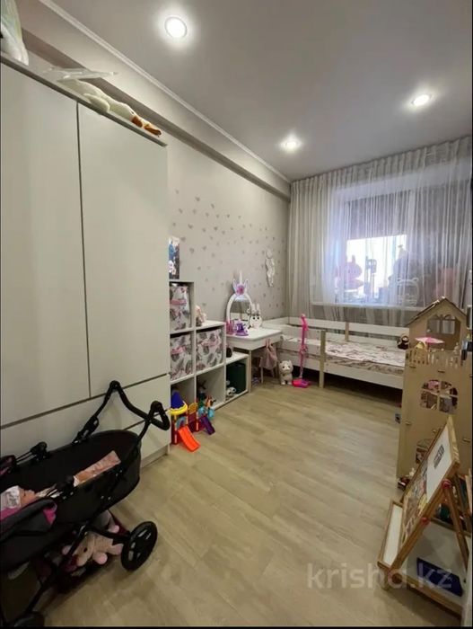Продам квартиру 3 х комнатную