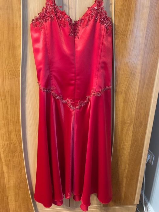 Rochie rosie din satin