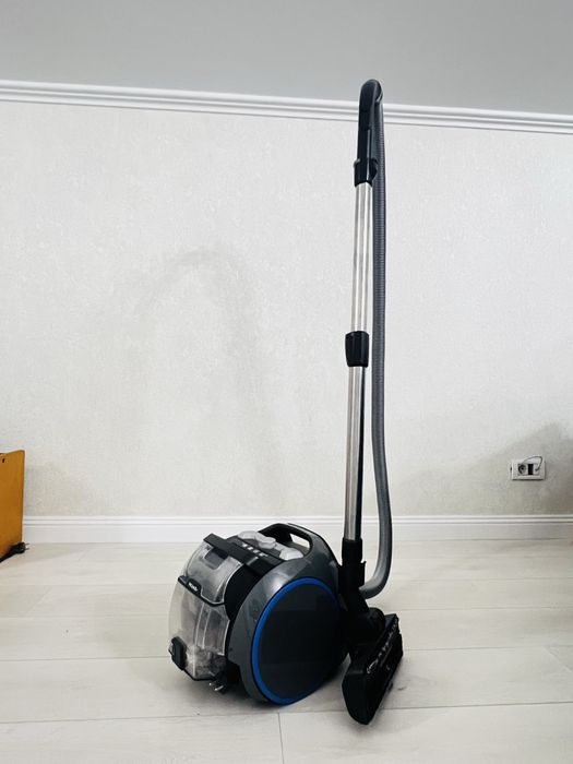 Aspirator cu fir miele