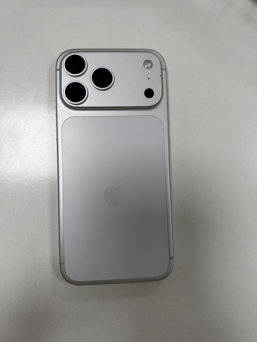 Продам Iphone 17ProMax 512gb