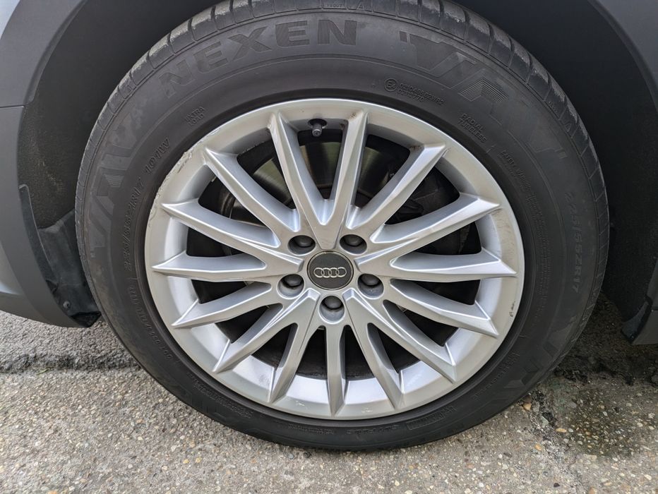 Оригинални Лети Джанти Ауди 17 с летни гуми Nexen 225 55 17