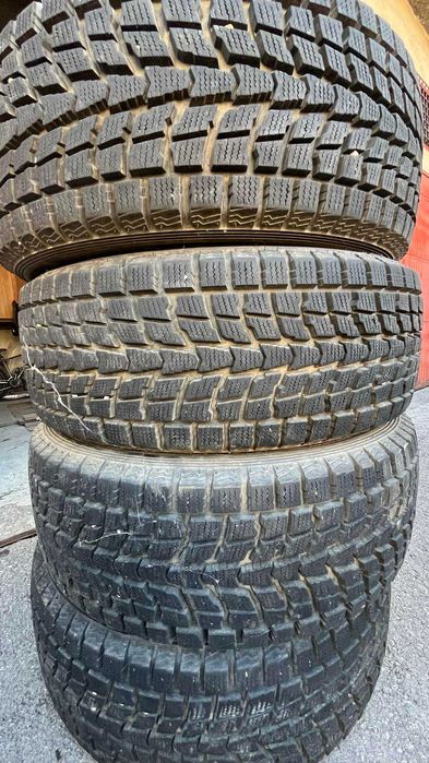 Зимни гуми за джип