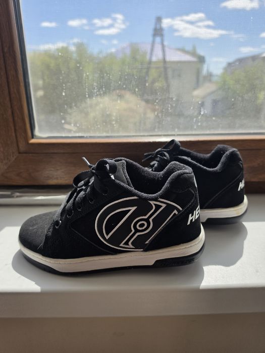 Кроссовки роликовые детские