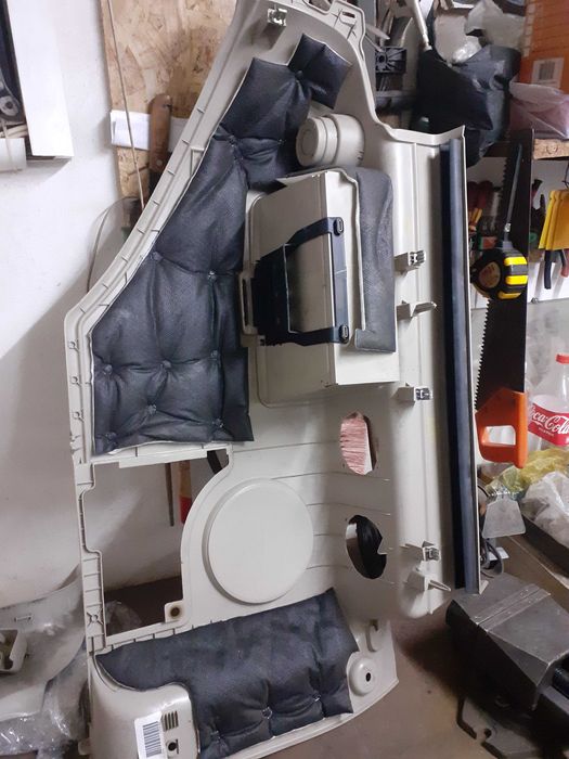 Пластик в салон Cadillac Escalade 2