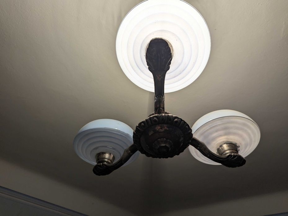 Candelabru Art Deco original,bronz,abajururi sticlă opalină interbelic