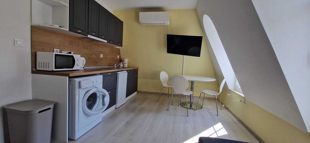 Дава се под наем Двустаен апартамент в Бургас, Славейков - 60 кв.м за 185 € - Снимка #16