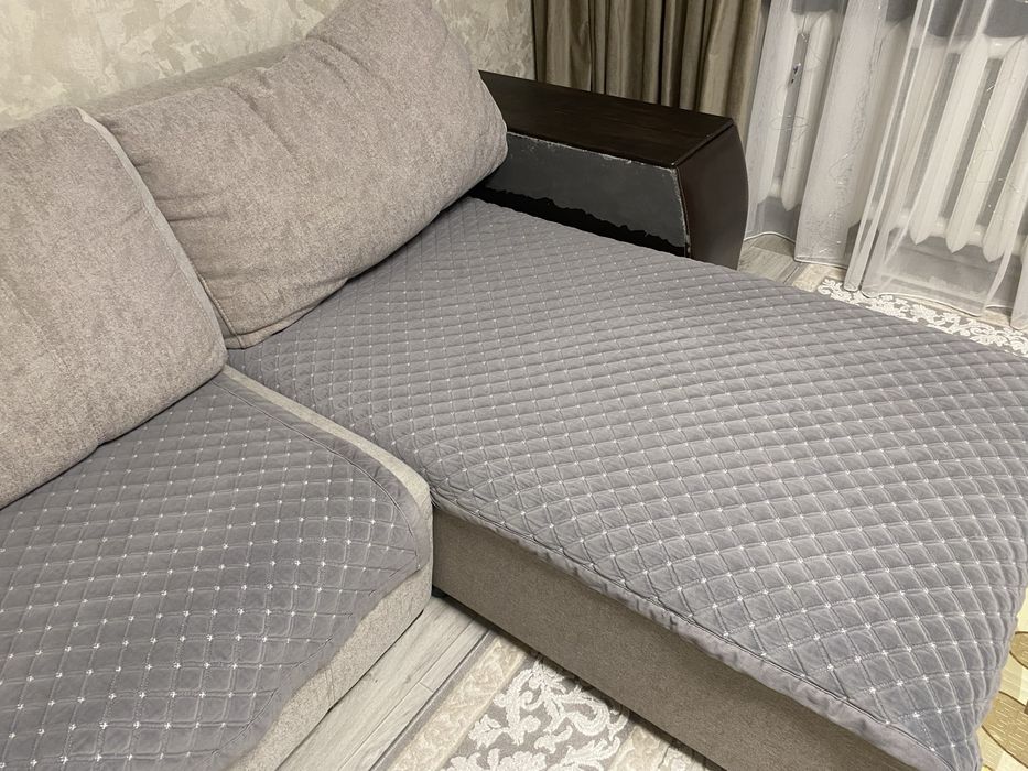 Продам диван угловой срочно