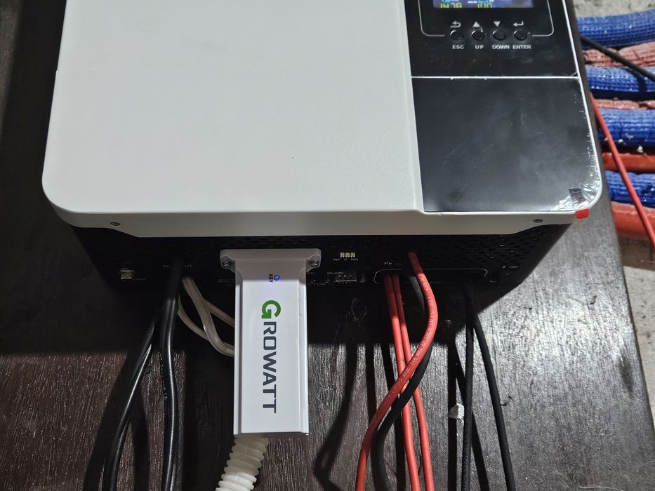 Growatt SPF 5000 ES – инвертор 5KW, 48V с WiFi-F мод