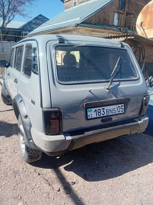 Продам ниву 21310