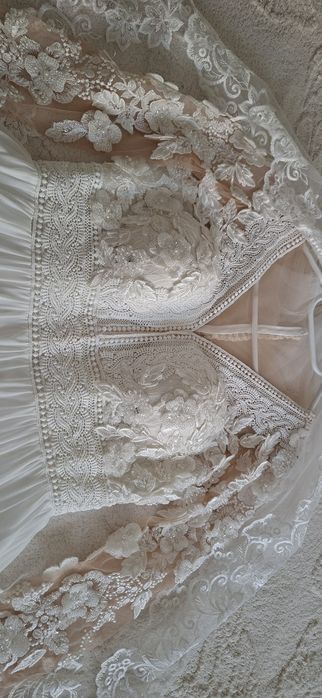 Vând rochie de mireasă