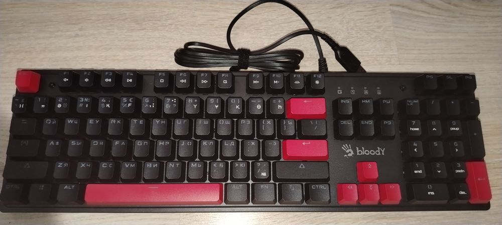 a4tech bloody s510r - белый - клаватура