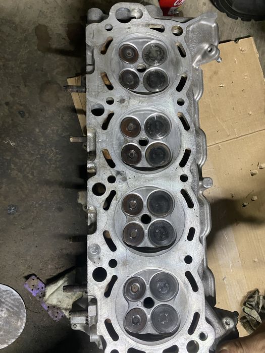 Головка блока 2uz vvti левая.