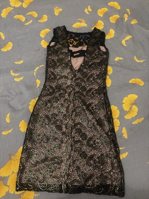 Продам женские платья.