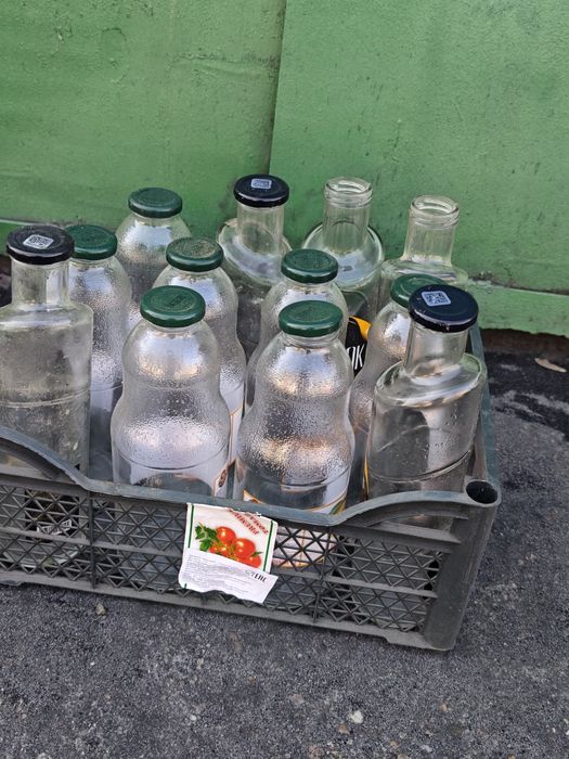 Продам бутылки, банки