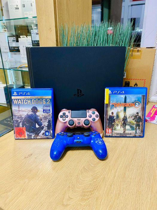КАТО НОВА !!! Sony Playstation PS4 PRO, 1 TB, Limited + 2 Контролера + 2 Игри