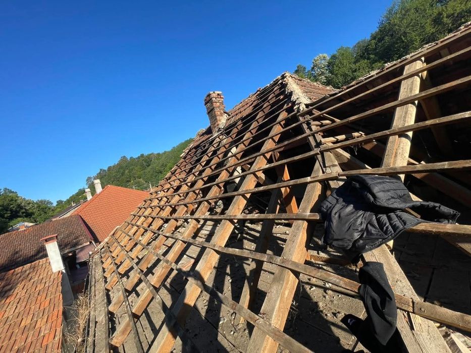 Reparatii de urgență, acoperisuri, dulgherie Hidroizolații