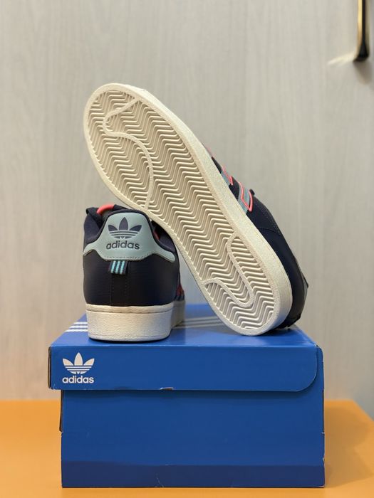 Adidas Superstar