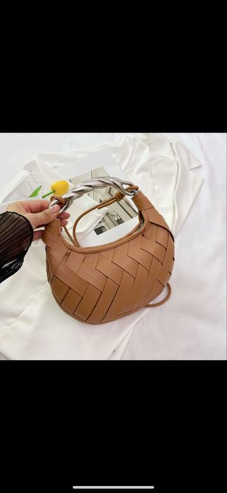 Сумки и клатчи новые по 8500