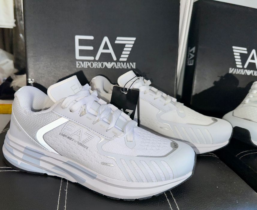 Оригинални Сникърс и EA 7