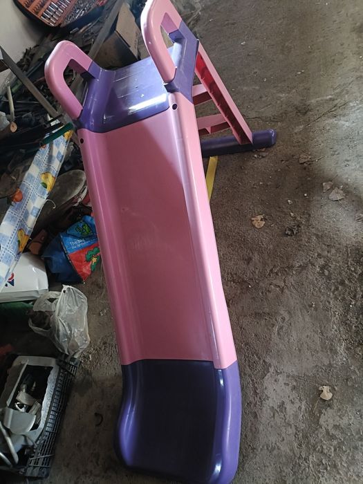 Продам детскую горку.