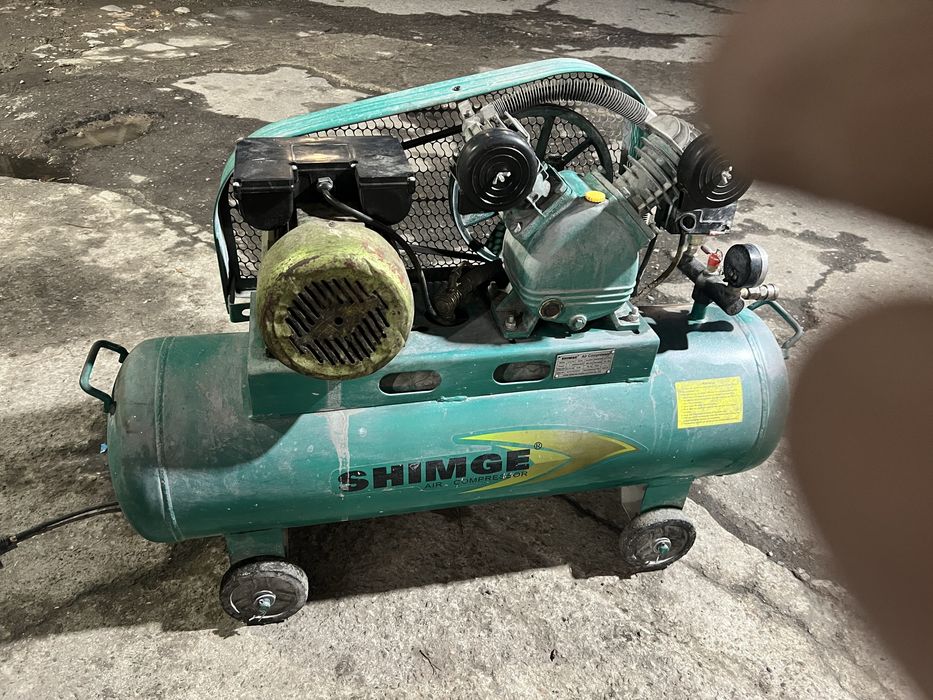 Компрессор 2поршенли.