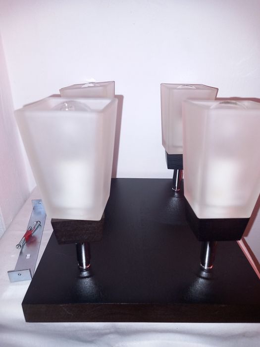 Corp de iluminat tipPlafonieră