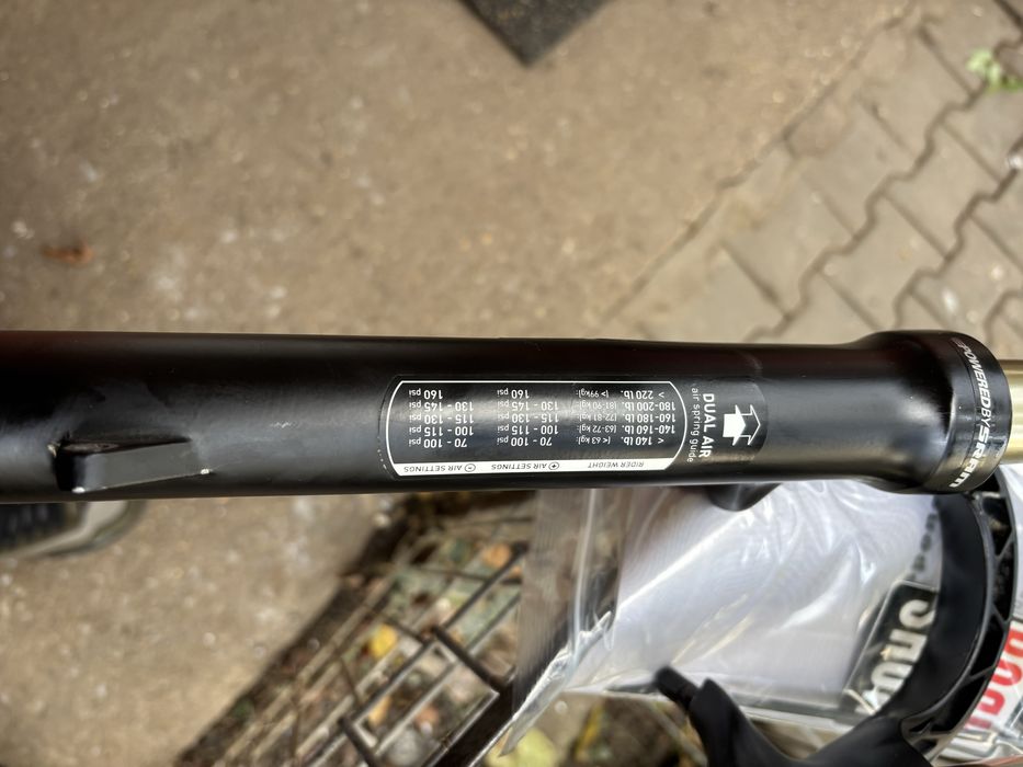 Amortizor RockShoxREBAUltime120 mm,29negru cu tecnologie DebonAir+cha