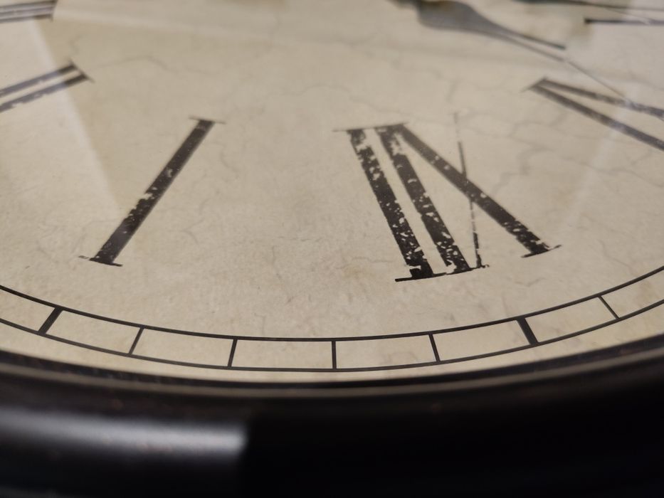 Винтидж стенен часовник