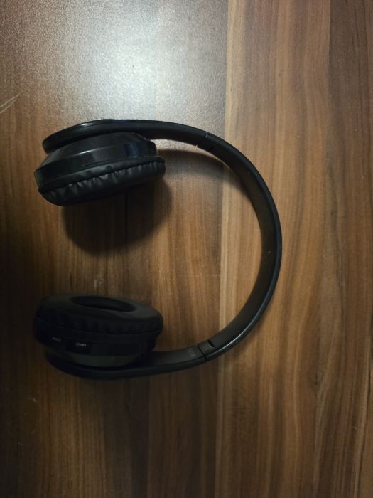 2 броя Слушалки безжични .