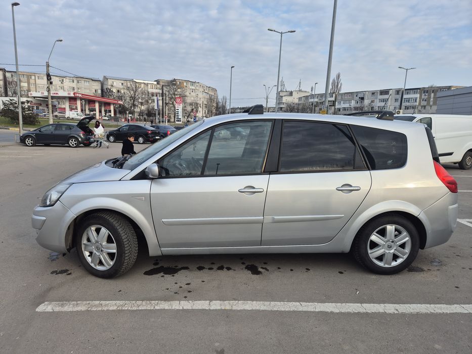Renault Grand Scenic, 1.9 dCi, 7 locuri, Keyless go, clima