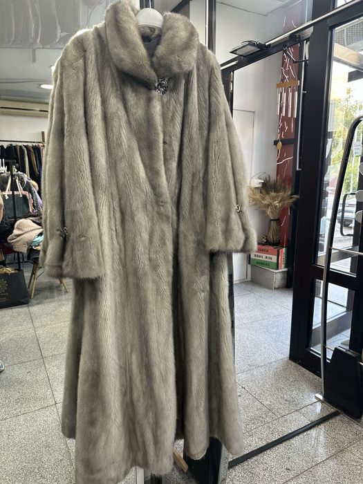 Норковая шуба , серая , длинная
