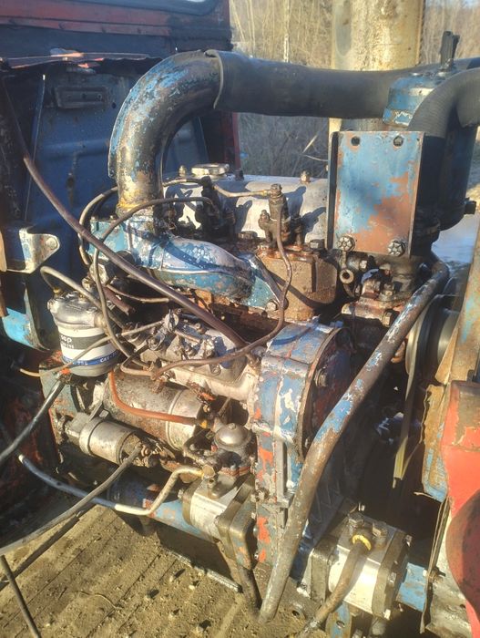 Vând tractor UTB 445 DTC