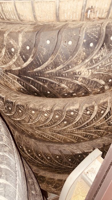 Продам шины зимние