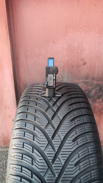 1бр. зимна  гума 205/45/17 Kleber Krisalp HP3 
dot23
7.8mm
Много добро