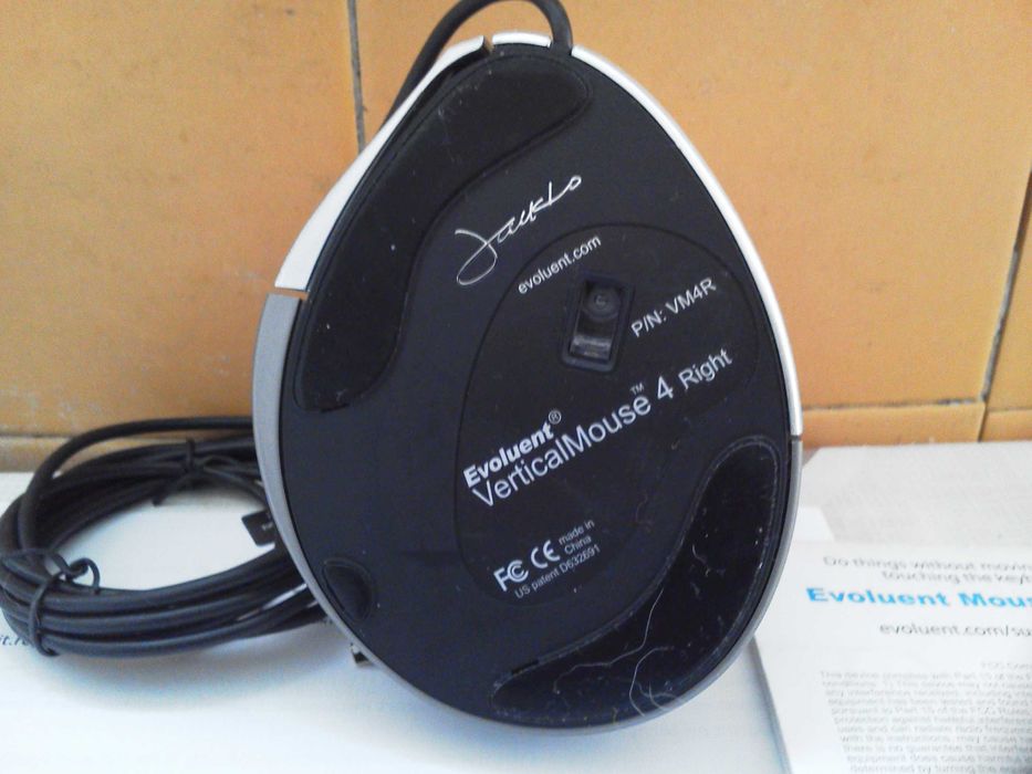 Telecomanda Vocala si Maus Ergonomic Vertical.