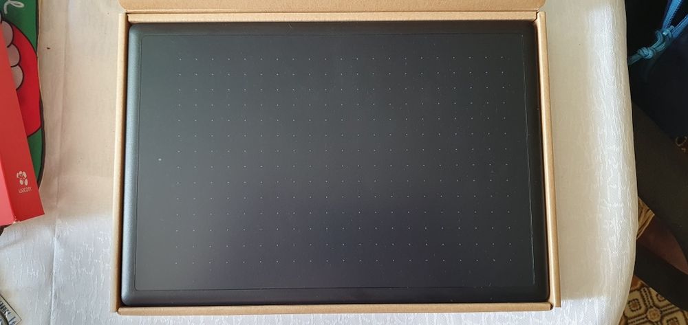 "Tabletă grafică Wacom One - Nouă, preț avantajos!"