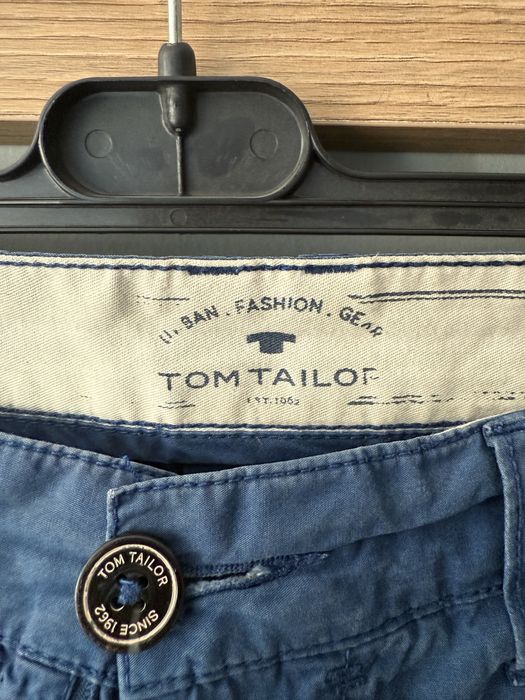 Маркови къси и дълги дънки