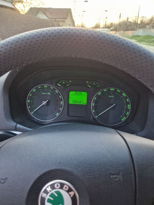 Vând skoda octavia  2