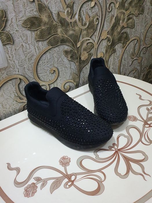 Кроссовки новые одевали 1 раза