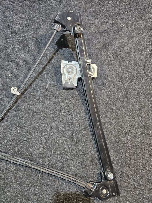 Macara electrica stanga fata Seat Ibiza / Cordoba 6K noua originala