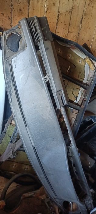 Запчасти Мерседес 230е