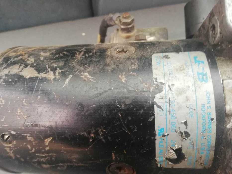 хидравлична помпа 24волта