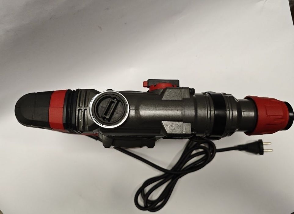 Перфоратор отбойник Зубр с вертикальным двигателем сетевой