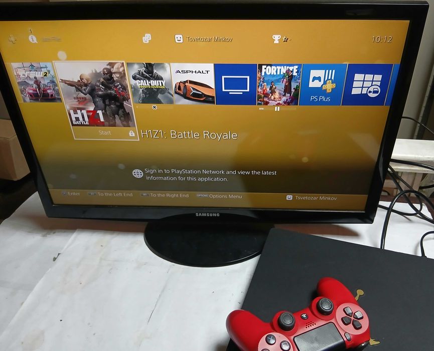 PlayStation 4 с контролер + игри