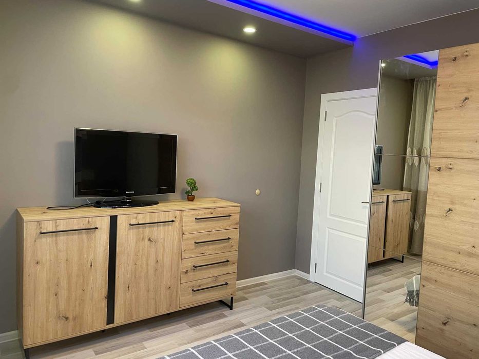 Дава се под наем Тристаен апартамент в Стара Загора, Център - 60 кв.м за 423.3 € - Снимка #9