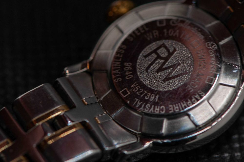 Швейцарски дамси часовник с диаманти,18к злато - Raymond Weil Parsifal