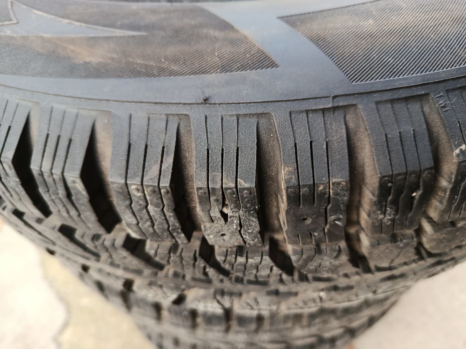 4 jante cu anvelope de iarnă